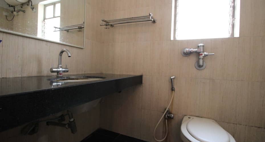 Honey Hospitality Service Apartments Aundh, Pune 3